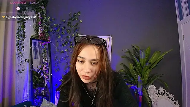 Little Shawty Witch online show from 12-01-25, 04:12