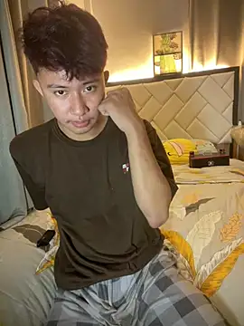 asiantwink0000 online show from 01-14-26, 09:37