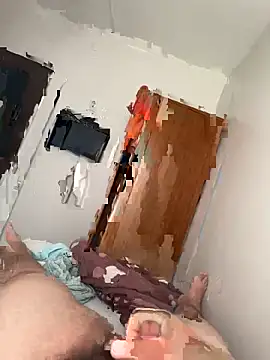 Snapshot of brt2552 chatting on 11-27-25, 01:02 brt2552 online show from 11-27-25, 01:02