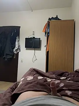 Snapshot of brt2552 chatting on 03-04-26, 04:24 brt2552 online show from 03-04-26, 04:24