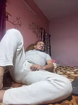 Snapshot of Saxymood1111 chatting on 03-02-26, 04:03 Saxymood1111 online show from 03-02-26, 04:03