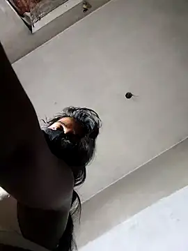 Snapshot of pooja199 chatting on 01-12-26, 06:24 pooja199 online show from 01-12-26, 06:24