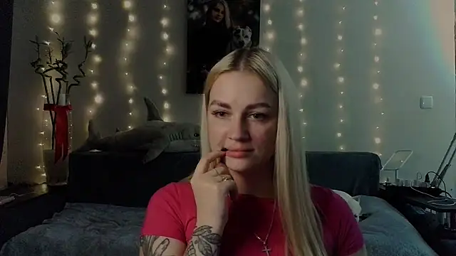 Snapshot of Whitehex666 chatting on 11-27-25, 03:47 Whitehex666 online show from 11-27-25, 03:47