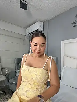 AnnaJaimes online show from 04-09-26, 11:54