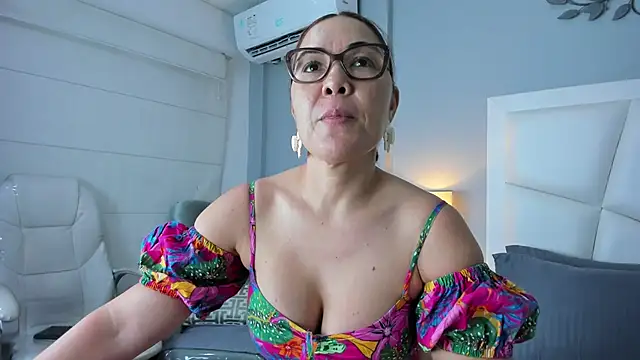 AnnaJaimes online show from 04-22-26, 11:50