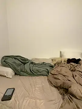 Alicatcua  online show from 12-14-25, 03:12