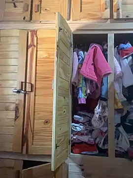 Quierolechiitaaa online show from 03-10-26, 05:51