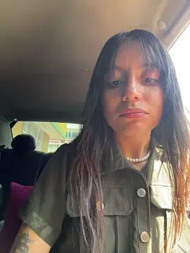 Mia fiire online show from 02-21-26, 07:04