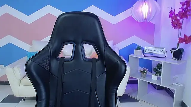 zahira1 online show from 02-16-26, 08:16