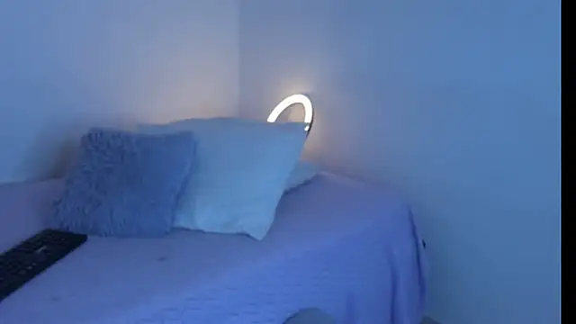 violetaebony online show from 12-15-25, 10:52