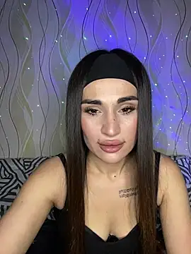 Snapshot of MonikaSi chatting on 03-15-26, 05:30 MonikaSi online show from 03-15-26, 05:30