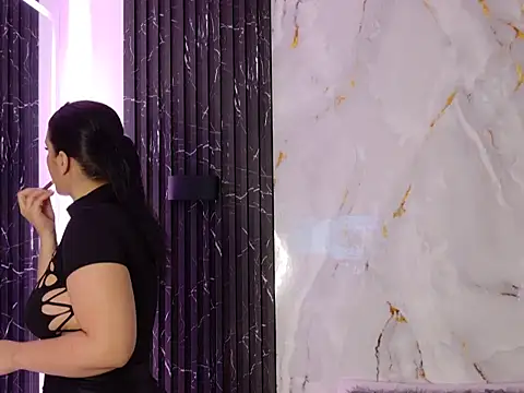 ChloeHolmes online show from 02-12-26, 10:21