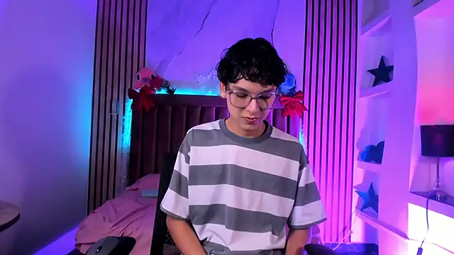 SthepanodiMonaco online show from 12-13-25, 07:53