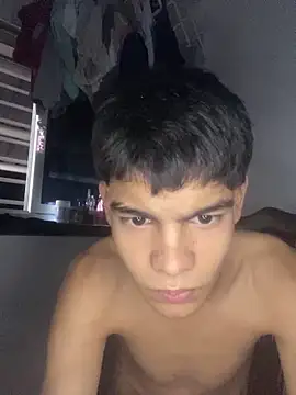 Snapshot of Lil_babyyy_ chatting on 06-17-26, 04:04 Lil babyyy online show from 06-17-26, 04:04