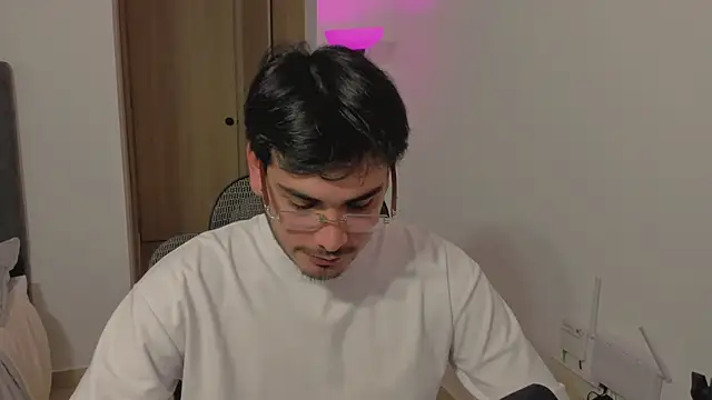 Snapshot of thiaann chatting on 08-07-26, 12:23 thiaann online show from 08-07-26, 12:23