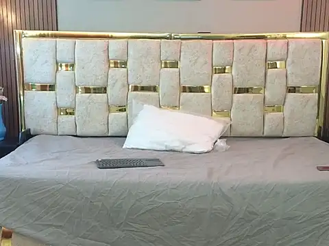 Snapshot of _Caroline34 chatting on 04-02-26, 10:46 Caroline34 online show from 04-02-26, 10:46