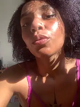 Snapshot of Lillith_Bloom chatting on 02-19-26, 06:48 Lillith Bloom online show from 02-19-26, 06:48