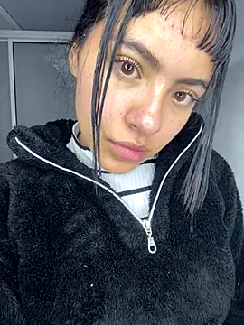 Young candy  online show from 11-30-25, 09:08