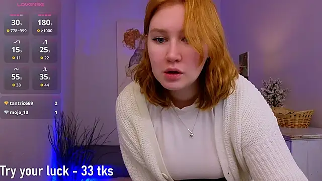 Snapshot of _aurareflection chatting on 11-29-25, 12:24 aurareflection online show from 11-29-25, 12:24