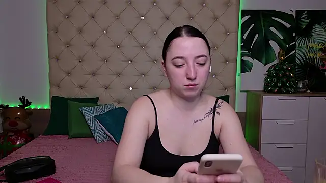 AVA MAXX online show from 01-14-26, 05:57