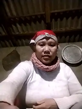 Snapshot of LeoPet2x chatting on 02-05-26, 03:16 LeoPet2x online show from 02-05-26, 03:16