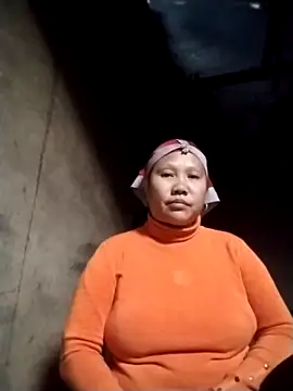 Snapshot of LeoPet2x chatting on 02-08-26, 05:33 LeoPet2x online show from 02-08-26, 05:33