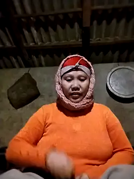 Snapshot of LeoPet2x chatting on 02-08-26, 05:38 LeoPet2x online show from 02-08-26, 05:38