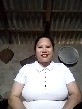 Snapshot of LeoPet2x chatting on 02-18-26, 04:08 LeoPet2x online show from 02-18-26, 04:08