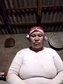 Snapshot of LeoPet2x chatting on 03-03-26, 02:12 LeoPet2x online show from 03-03-26, 02:12