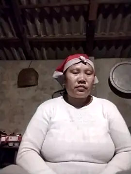 Snapshot of LeoPet2x chatting on 03-05-26, 04:58 LeoPet2x online show from 03-05-26, 04:58