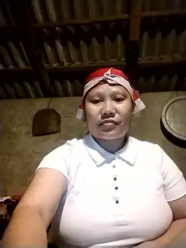 Snapshot of LeoPet2x chatting on 03-09-26, 05:50 LeoPet2x online show from 03-09-26, 05:50