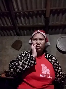 Snapshot of LeoPet2x chatting on 03-14-26, 11:37 LeoPet2x online show from 03-14-26, 11:37