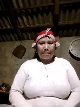 Snapshot of LeoPet2x chatting on 03-15-26, 06:03 LeoPet2x online show from 03-15-26, 06:03