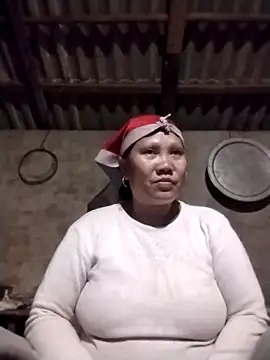 Snapshot of LeoPet2x chatting on 03-17-26, 02:31 LeoPet2x online show from 03-17-26, 02:31