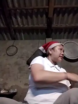 Snapshot of LeoPet2x chatting on 03-19-26, 11:31 LeoPet2x online show from 03-19-26, 11:31