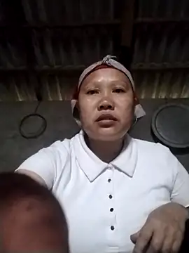 Snapshot of LeoPet2x chatting on 03-22-26, 03:21 LeoPet2x online show from 03-22-26, 03:21