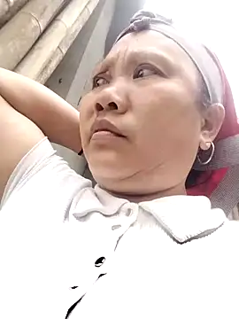 Snapshot of LeoPet2x chatting on 03-23-26, 04:16 LeoPet2x online show from 03-23-26, 04:16