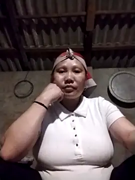 Snapshot of LeoPet2x chatting on 03-29-26, 05:46 LeoPet2x online show from 03-29-26, 05:46