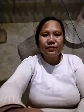 Snapshot of LeoPet2x chatting on 04-13-26, 05:18 LeoPet2x online show from 04-13-26, 05:18