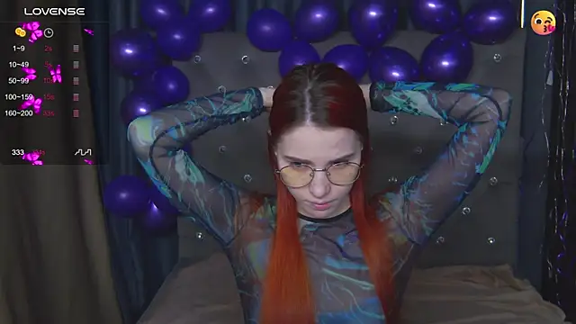 Emily Kente online show from 12-04-25, 01:04