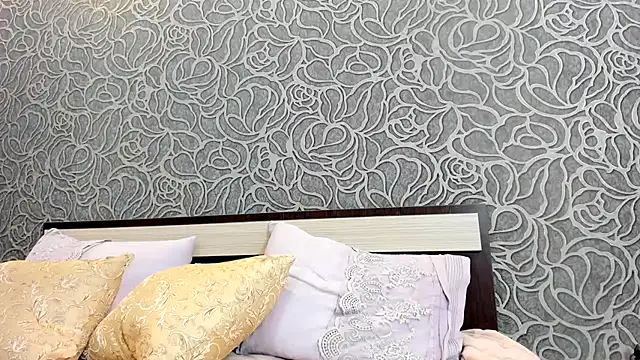 Sweet little gir online show from 12-23-25, 10:46