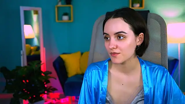 KateWillows online show from 02-15-26, 07:51