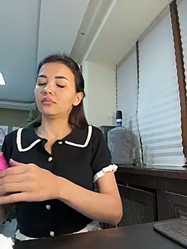 cordeliawow online show from 12-19-25, 05:03