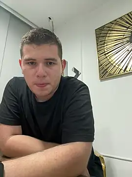 Snapshot of ian_david_Xxx chatting on 11-30-25, 02:15 ian david Xxx online show from 11-30-25, 02:15