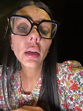 Snapshot of SofhiaTaylor chatting on 02-03-26, 02:53 SofhiaTaylor online show from 02-03-26, 02:53