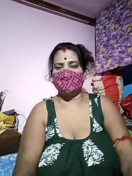 Snapshot of me-pari-hu chatting on 04-15-26, 05:53 me-pari-hu online show from 04-15-26, 05:53