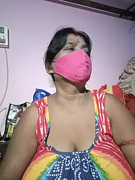 Snapshot of me-pari-hu chatting on 07-13-26, 04:43 me-pari-hu online show from 07-13-26, 04:43