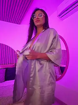 Snapshot of Lu_Alzafirah chatting on 12-01-25, 02:44 Lu Alzafirah online show from 12-01-25, 02:44