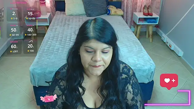 Natasha Saenz   online show from 12-03-25, 01:31
