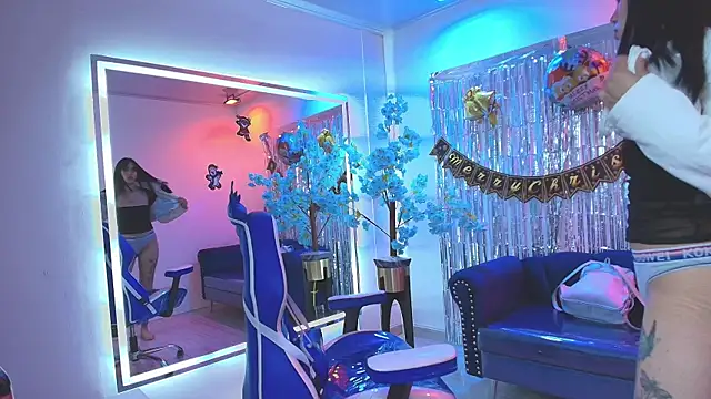 Snapshot of myla_evans chatting on 12-14-25, 03:23 myla evans online show from 12-14-25, 03:23